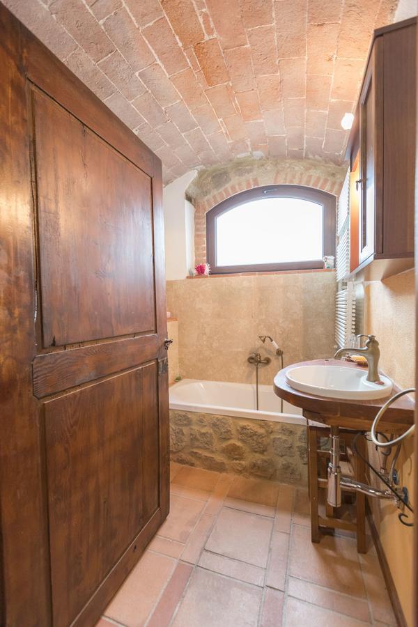 B&B Podere Legnotorto 카스텔 델 피아노 외부 사진
